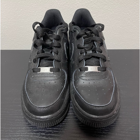 Af1 - Picture 2 of 2